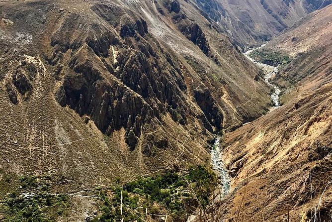 2 Day 1 Night Trek / Colca Canyon - Day 2 at 5:00 am: torch-light uphill to Cabanaconde