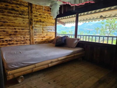 2-Day Sapa Adventure with long treks - overnight in hotel - Day 1: Hanoi to Sapa by sleeper bus, then Y Linh Ho to Ta Van