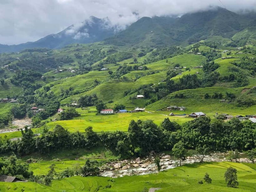 2-Day Sapa Adventure with long treks - overnight in hotel - Meals, accommodation, and what comfort really means here