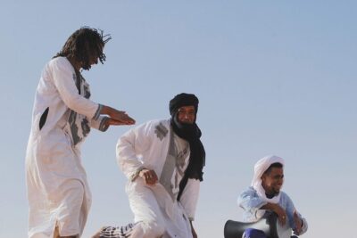 2-day trek - In the footsteps of beetles - Morning departure: M’Hamid, dromedaries, and the desert bird team