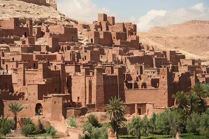 2-Day Zagora Tour from Marrakech Including the Atlas Mountains, Camel Trek and Desert Camp - Food, water, and lunch stops: where you may feel the trade-offs