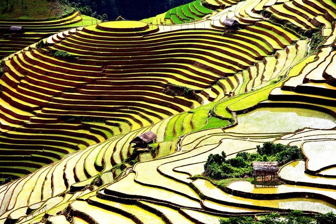 2 days 3 Nights Sapa Trekking Tour by Night Train from Hanoi - Cat Cat Village: Hmong customs in a valley built for walking