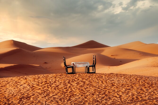 2 Days Desert Private Luxury Couple's Retreat Camel Trek + Quad - Day 3: desert morning breakfast and the Lac Du Sahara stop