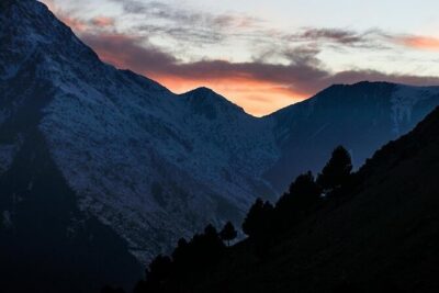 2 days Toubkal adventure Trek - Day on the Mountain: Lunch at the Mountain Hut, Then Onward to the Refuge