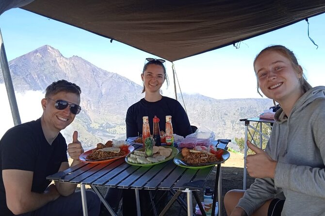 3D 2N Mount Rinjani Trekking Tour To Summit And Lake - Day 1: POS 1 at 1,300m and building momentum in daylight