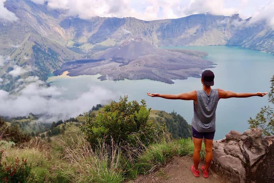 3d/2n trekking mount rinjani summit lake & hot springs - Day 1: from Senaru/Sembalun pickups to sunset at Sembalun Crater Rim