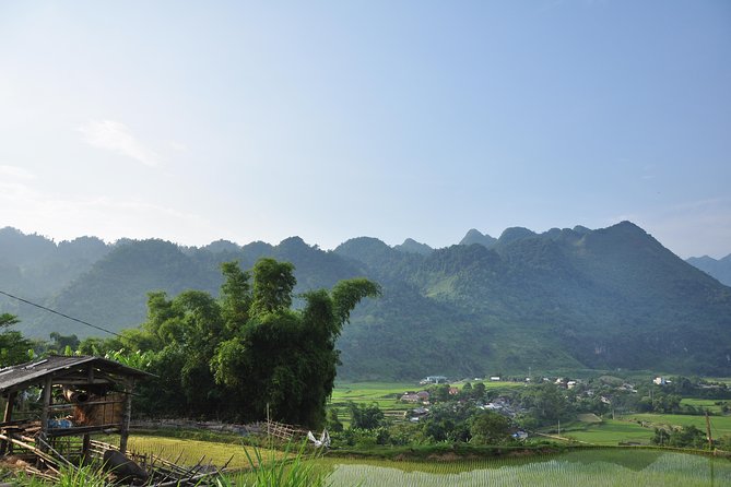 4-Day Jungle Trekking in Ba Be National Park - Day 3: Dzao clothing photos, black H’mông village, Dau Dang Waterfall, and Mr Pirate