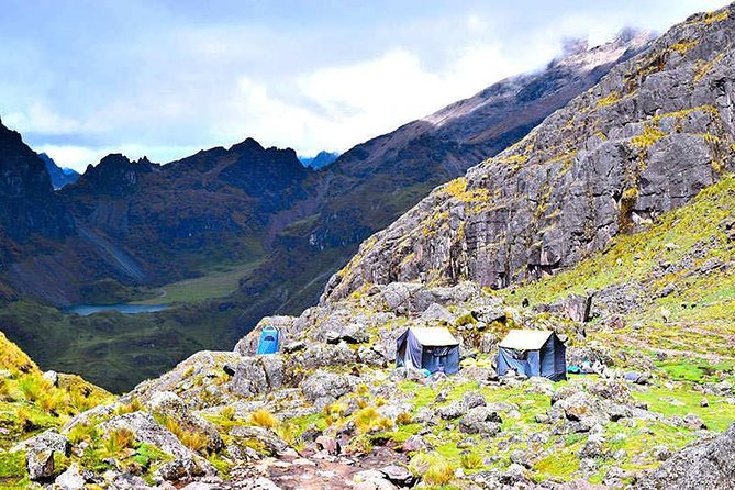 4-Day Lares Trek to Machu Picchu - Guide support and small-group pace at altitude