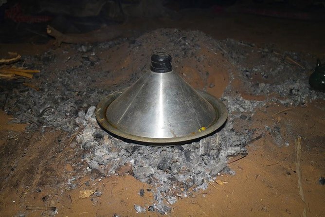 4 Days Trekking To The Heart Of Desert - Food on a wood fire: the daily comfort you remember