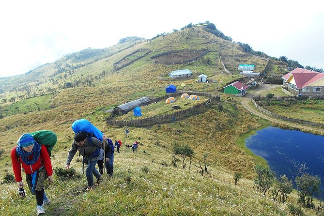 5-Days Singalila Ridge Trek in Darjeeling - Day 1: Dhotre start and the India–Nepal border at Maneybhanjyang