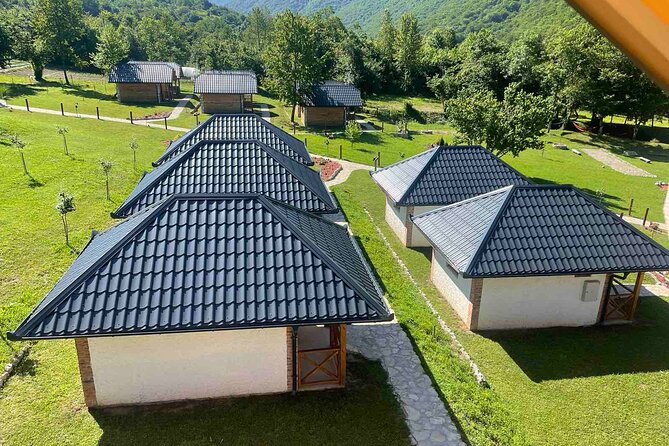 6 Day Tour - Trekking, Rafting, Jeep safari and Canyoning - Day 4 trekking from Prijevor to Trnovačko Lake: a heart-shaped stop