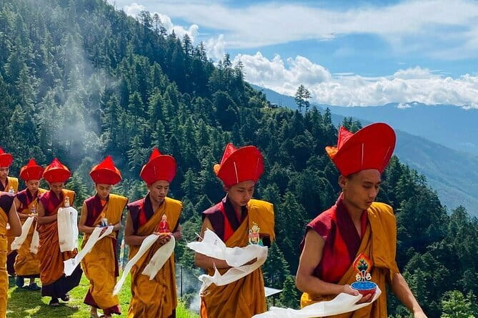 8 Days Bhutan Cultural Tour with 2-Day Bumdrak Trek - Homestay night in Yusakha: what you actually experience matters more than the view