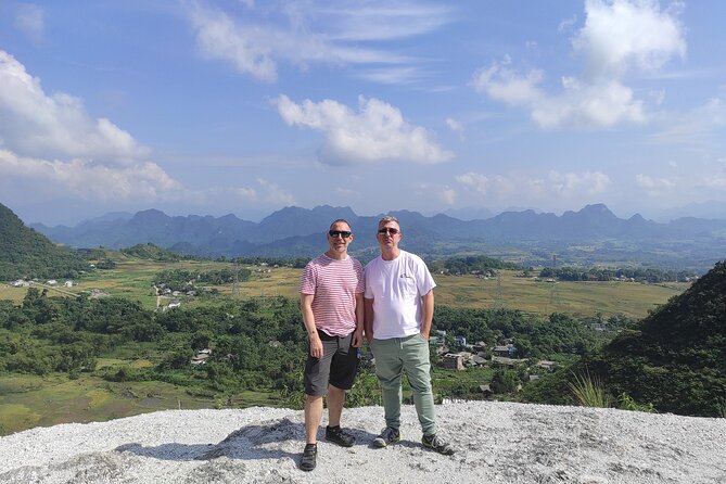 Amazing Mai Chau - Pu Luong 3 days: Waterfall, Rafting & Trekking - Day 3: Pho Doan market morning and cultural trading between Kinh, Muong, and Thai communities