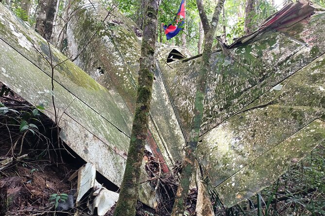 Aural Mountain Trek: Cambodia Tallest Peak Challenge - Guides, small-group size, and the feel of a real team trek