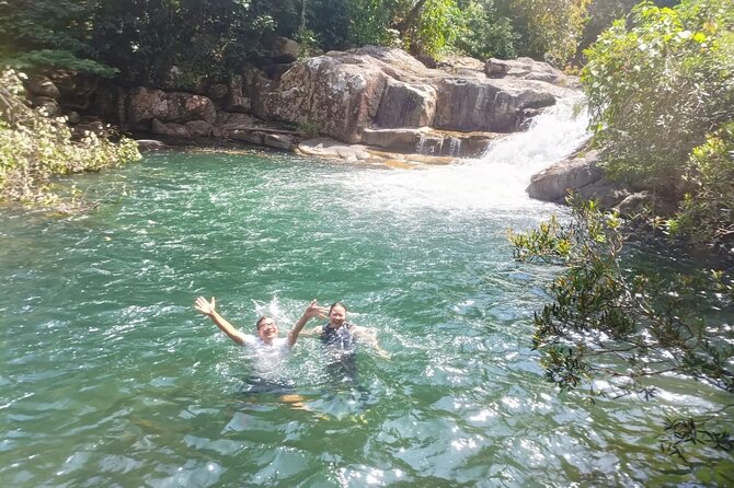 Ba Ho waterfalls ( Trekking + Swimming + Jumping +Amazing Nature) - Safety on rocks: why the guide makes a difference here