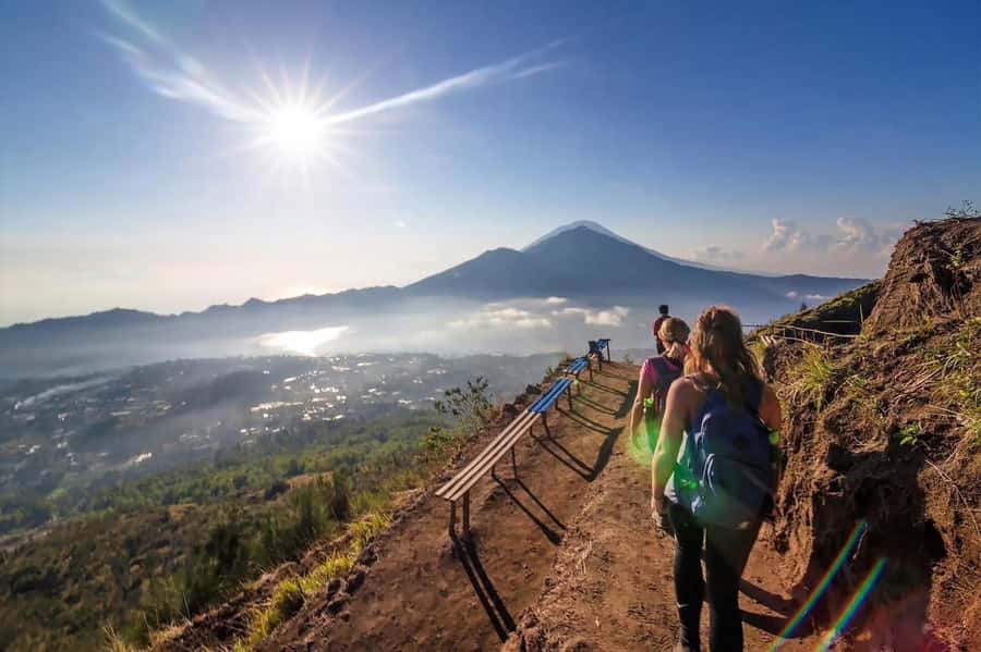 Bali: Mount Batur Sunrise Trek & Ubud Zip-Line Adventure - Summit time in the caldera bowl: breakfast views and the Lombok horizon