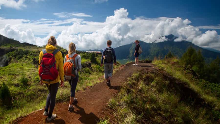 Bali: Mount Batur Sunrise Trek with A Female Guide - Summit Views and the Moment the Sky Turns