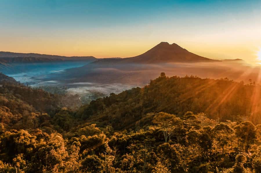 Bali: Mount Batur Sunrise Trek With Guide and Breakfast - The pre-dawn climb: headlamps, volcanic steps, and pacing with your guide