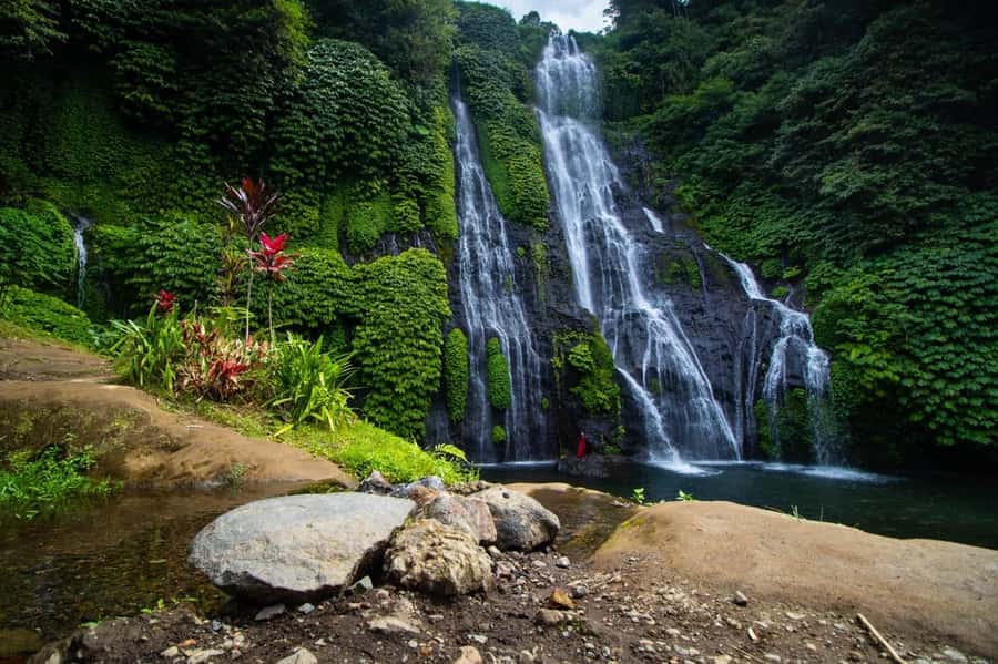 Bali: Munduk Waterfalls Trek, Twin Lakes and Temple Tour - Timing, fitness, and rain: how to make the day easier