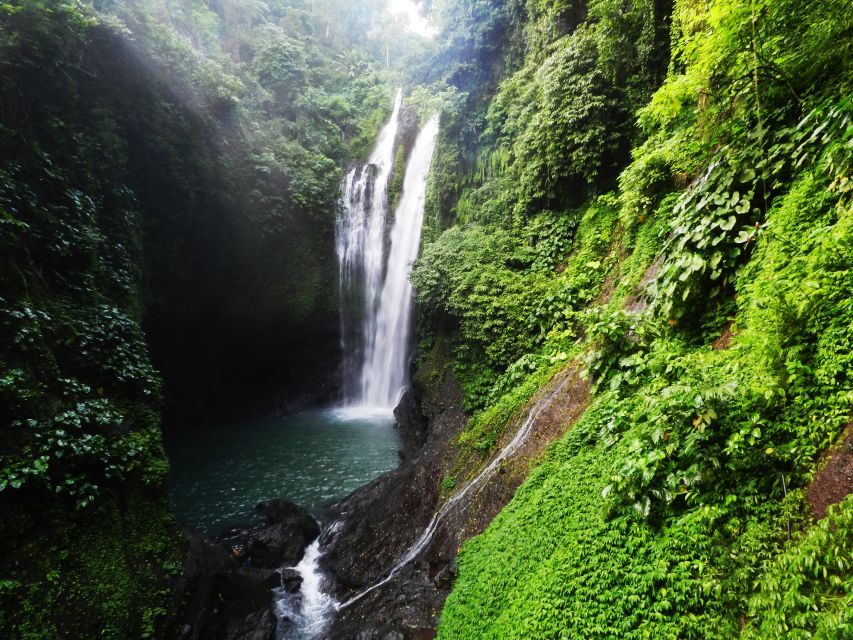 Bali: Sambangan Waterfalls Trekking, Sliding, & Jumping Trip - Twin Waterfalls and Pucuk: choose between 10m and 15m jumps
