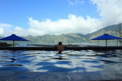 Bali Sunrise Trekking and Natural Hot spring Tour - Breakfast at the summit: simple fuel that makes the trek worth it