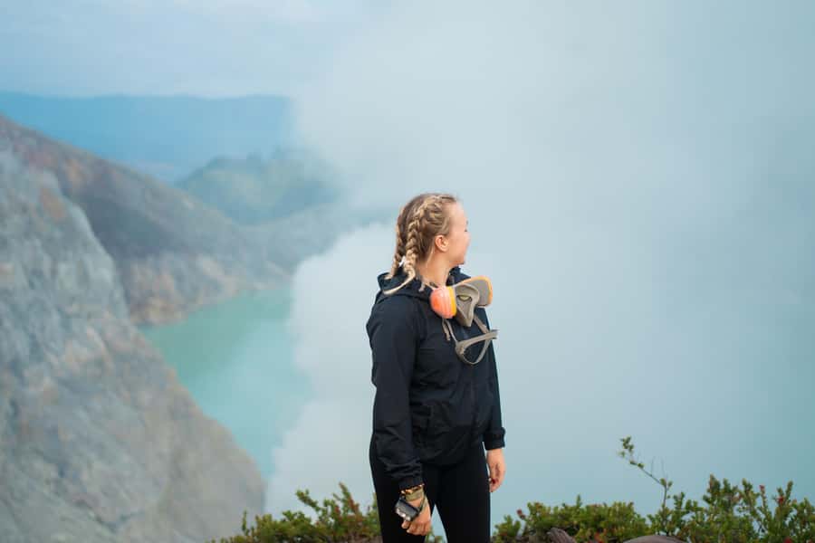 Banyuwangi: Ijen Crater Bluefire and Sunrise Guided Trek - Why Kawah Ijen’s Blue Fire is a bucket-list-style rarity