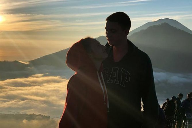 Batur Volcano Trekking - Summit time: sunrise views, snacks, and photo help