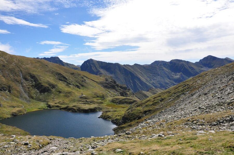 Brasov: Private Fagaras Mountains Trekking Tour - Timing, crowds, and how to get more quiet
