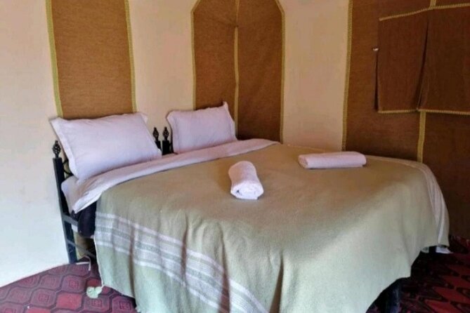Camel Trekking & 1 Night in Merzouga Desert Camp - Overnight camp reality check: private tent, but plan for the basics