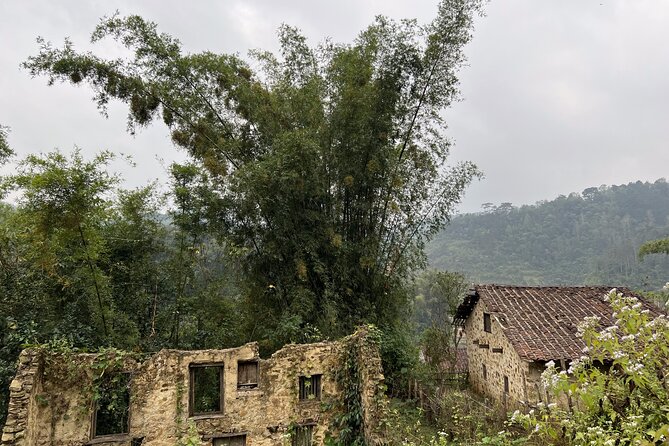 Cao Bang Easy Trekking Tours 2Days/1Night Ban Gioc Waterfall ET1 - Day 2 along the Quay Son River and up to Truc Lam Zen Monastery