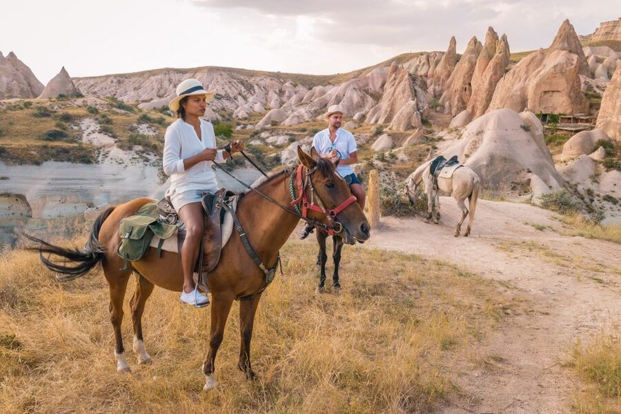 Cappadocia: Sunset Horse Trek Through the Valleys - The Sunset Grass-Platform Moment: Why the Timing Matters