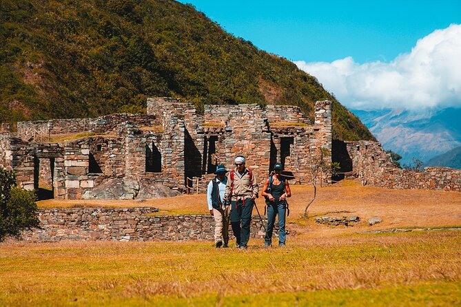 Classic Choquequirao Trek – 5 Days / 4 Nights - Day 5: Capuliyoc goodbye, Saywite Monolith, and hot springs before Cusco