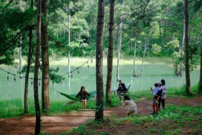 Combo Activity Trekking, Sup Paddling, Camping and Canyoning - Tuyen Lam Lake: swimming plus SUP or kayaking (and a fun challenge)