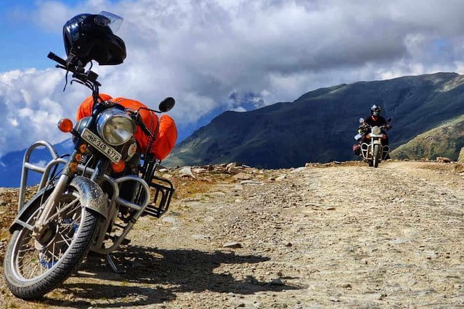 Dayara Bugyal and Surya Top Trek - Day 3 Dayara Bugyal and Dayara Top: the 12 km round trip moment