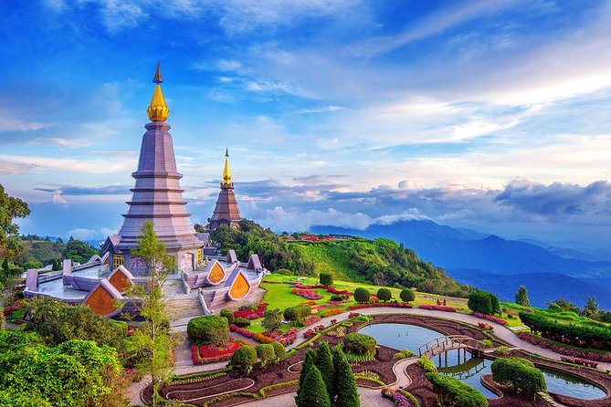 Doi Inthanon National Park with Nature Trail Trekking 1-Day Tour - Hotel Pickup and the Wachirathan Falls Morning