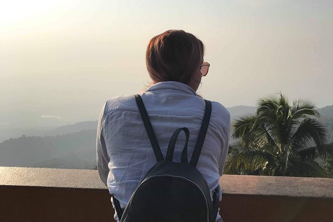 Doi Suthep Tour: Trekking at Doi Inthanon National Park with Lunch - Lunch, bottled water, and keeping your energy steady