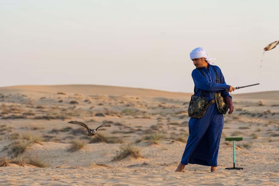 Dubai: Evening Camel Trekking & Dinner at Al Marmoom Oasis - Who should book (and who should skip)