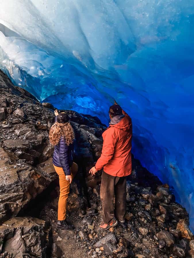El Calafate: Safari Azul Los Glaciares Trekking Tour - Getting back, then switching to the catwalks
