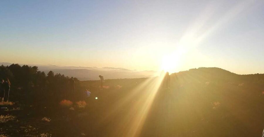 Etna Sunset Tour: Volcano trek, Cave & tasting from Catania - Grotta dei Tre Livelli: what a lava cave feels like