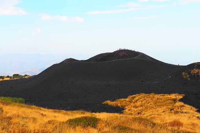 ETNA - Trekking to the Craters Eruption of 2002 - Following the 2002 eruptive fracture: lava, woods, and a bottoniera