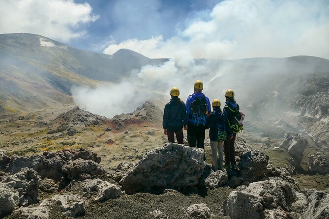 Etna: Trekking to the summit craters at 3,340 meters - Guide Quality: How the Volcanologist Makes the Craters Click