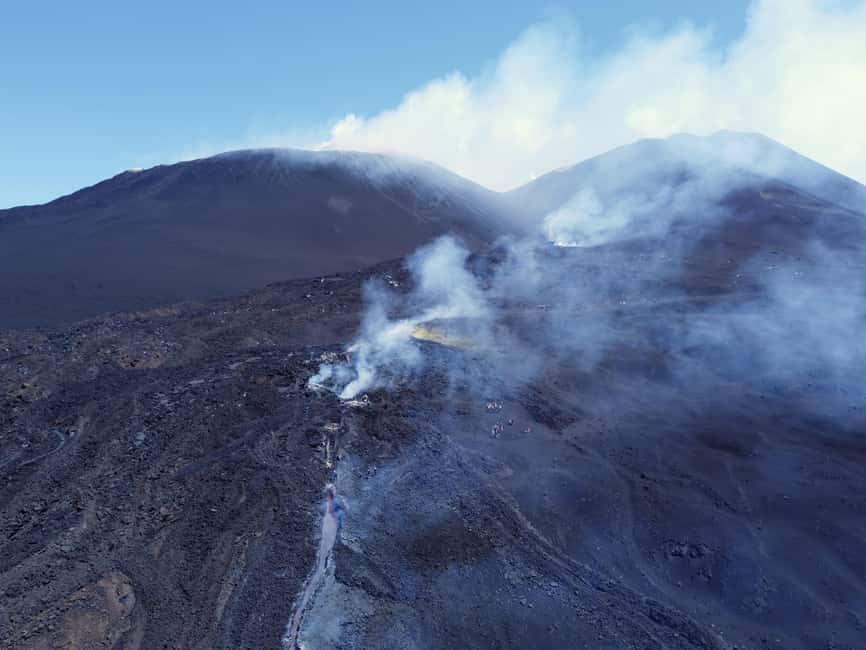 Etna: Trekking to the summit craters at 3340 meters - The first lunch stop: recover, refuel, then keep going