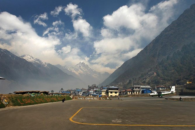 Everest Base Camp Trek with Helicopter Return - 10 Days - Why the Kalapathar helicopter beats a walk-back