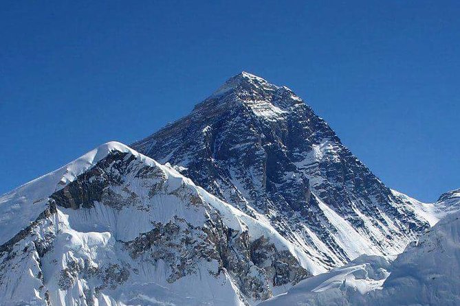 Everest Base Camp Trekking - 16 Days - The Lukla flight: 30 minutes that feel like a boundary line