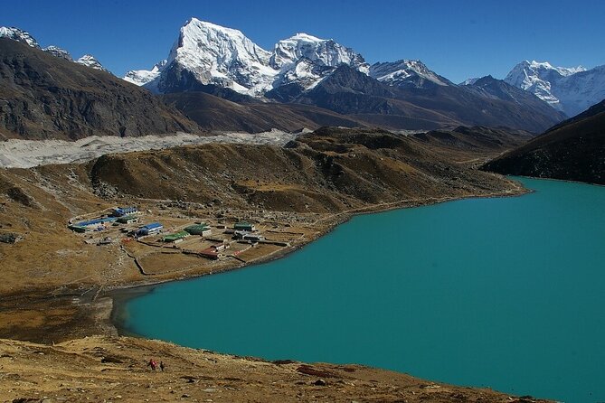 Everest Gokyo Lake Trek - Gokyo Lakes day: the steep moraine climb is worth it