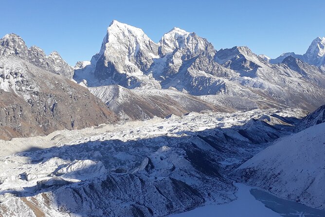 Everest Gokyo Lake Trek - Gokyo Ri morning: your knees will notice, your eyes won’t