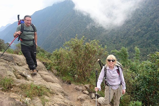 Fansipan Mount Trekking 1 Day - Picnic Lunch near the midpoint: fuel without extra planning