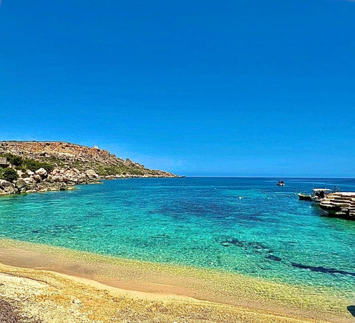 Fisher’s Trek: Cominotto Island, Prime Fishing Spots & Gozo - The boat setup, onboard extras, and what they mean in practice