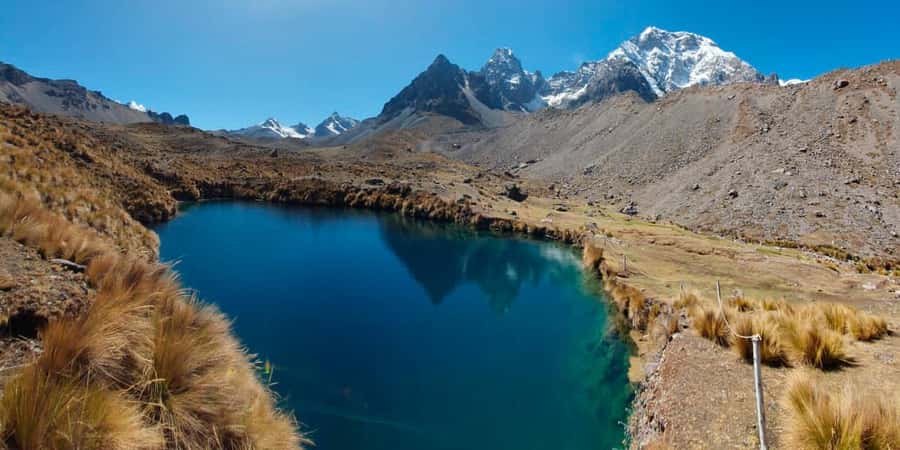 From Cusco: 7 Lakes Ausangate Trek with Breakfast and Lunch - Photo stops and the high viewpoint feel