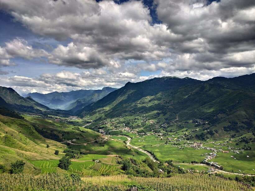 From Hanoi: 1-day Sapa Trekking Tour With Overnight Bus - Early morning in Sapa: breakfast, freshen up, then you’re moving